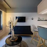 Stylish Accommodation Near Salvador Metro Station